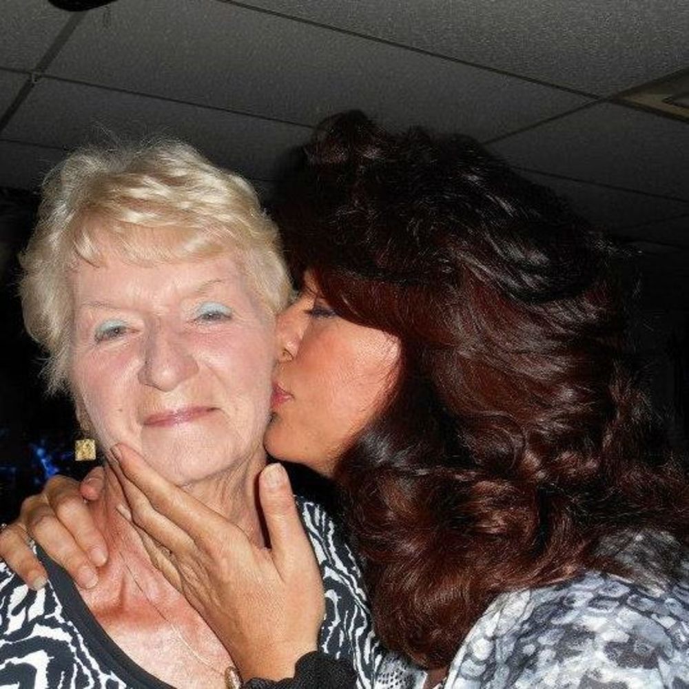 Meet your Posher, Lynda